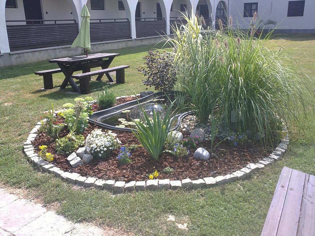 Siesta Club Apartman Харканы Экстерьер фото
