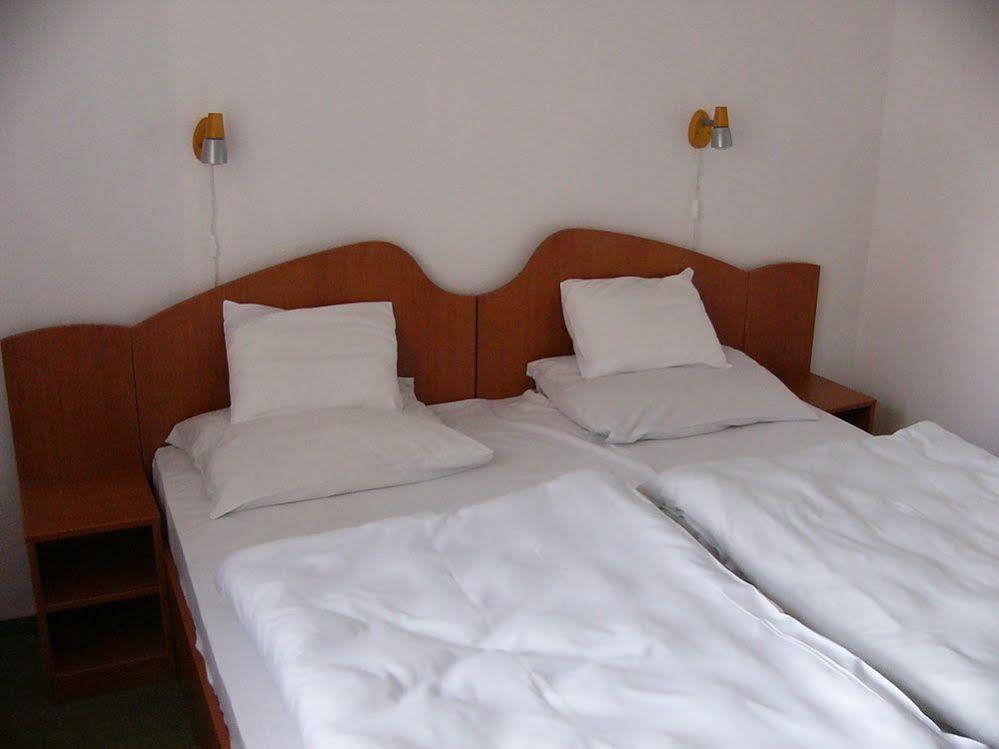 Siesta Club Apartman Харканы Экстерьер фото