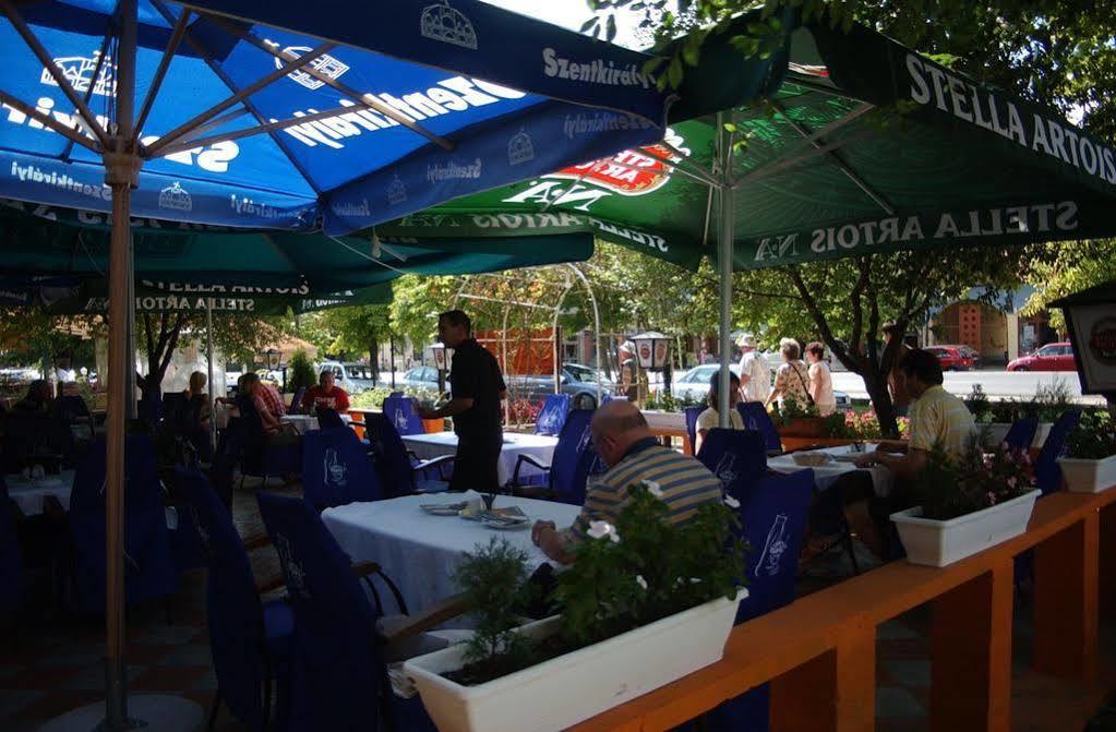 Siesta Club Apartman Харканы Экстерьер фото