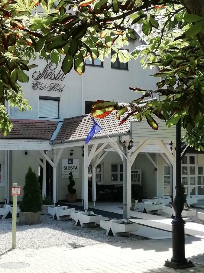 Siesta Club Apartman Харканы Экстерьер фото
