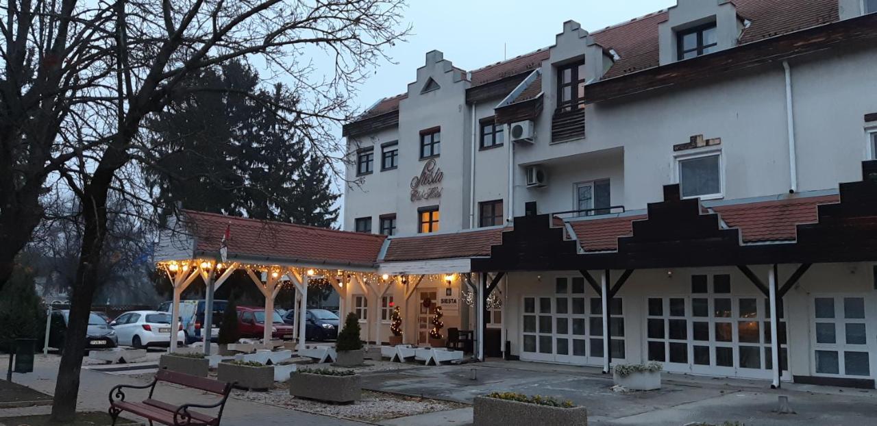 Siesta Club Apartman Харканы Экстерьер фото